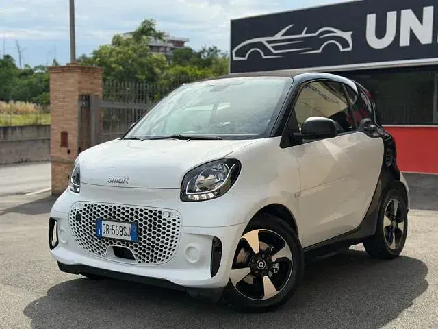 Usata Smart ForTwo Electric Drive Passion 41 kW (56 CV) 2023 Bianco
