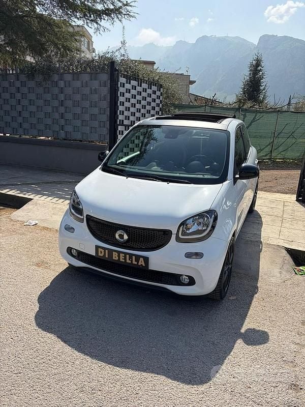 Usata Smart ForFour 90 CV (66 kW) 2018 Nero Utilitaria