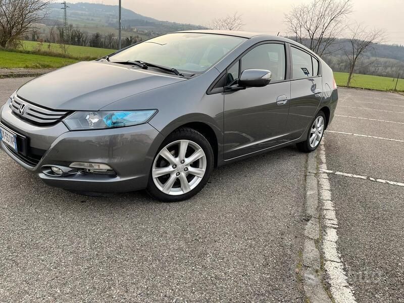 Grigio Usata 2009 Honda Insight Tre volumi | 5500 € - Immagine 1/4