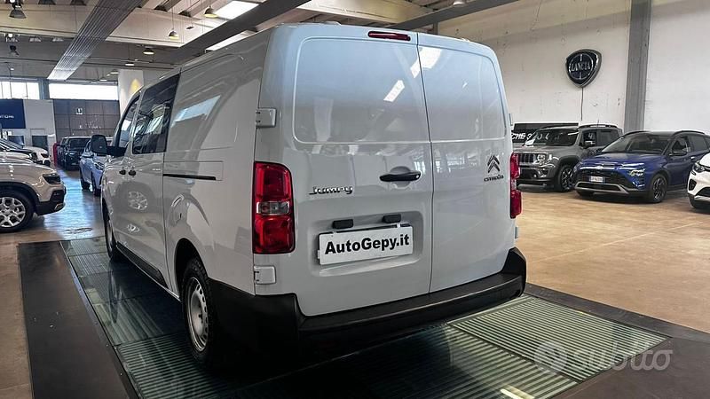 Usata Citroën Jumpy 144 CV (105 kW) 2023 Bianco Monovolume