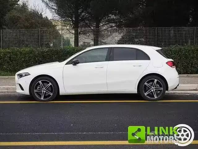 Usata Mercedes A250 160 CV (117 kW) 2023 Bianco Berlina