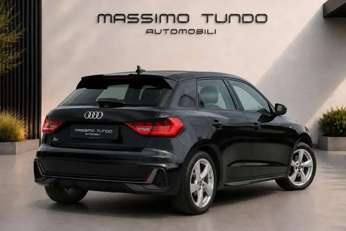 Usata Audi A1 S-Line 95 CV (69 kW) 2023 Nero SUV