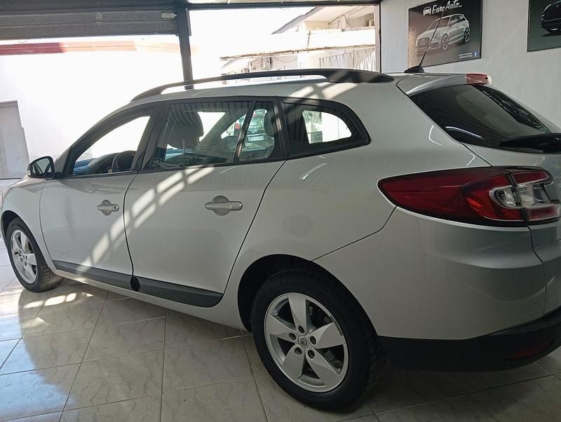 Usata Renault Mégane GrandTour 110 CV (80 kW) 2010 Argento Station wagon