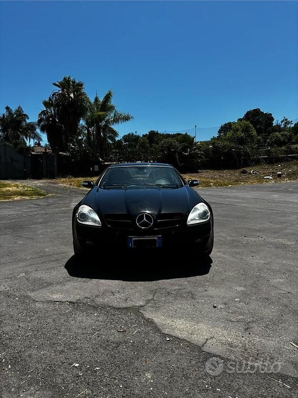Usata Mercedes SLK200 163 CV (119 kW) 2008 Nero Cabrio