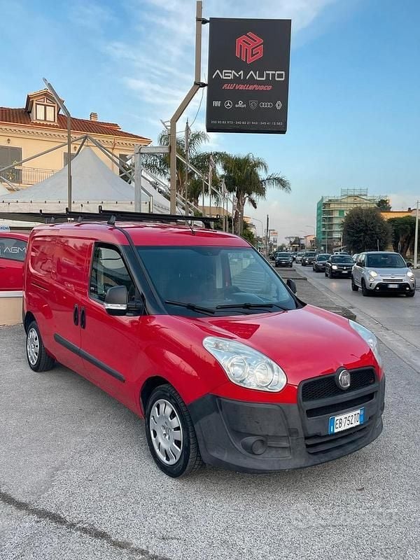 Usata Fiat Doblò 105 CV (77 kW) 2010 Monovolume