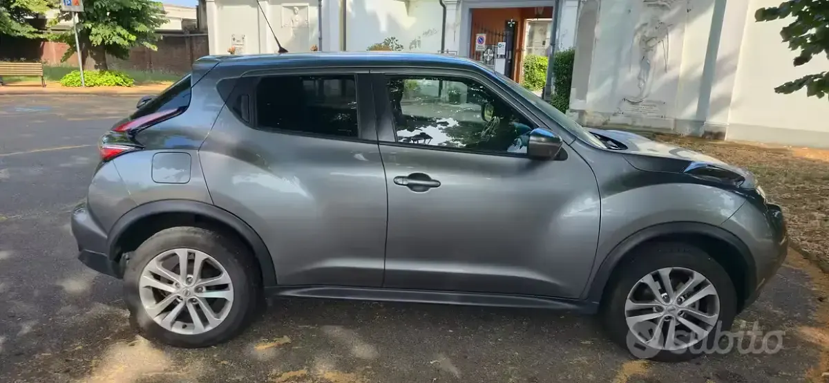 Usata Nissan Juke Acenta 116 CV (85 kW) 2018 Grigio SUV