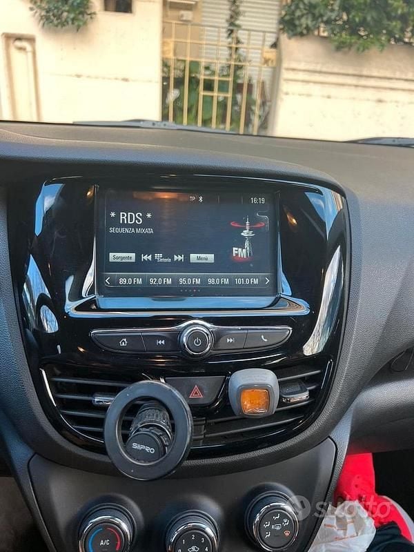 Usata Opel Karl Rocks 75 CV (55 kW) 2018 Utilitaria