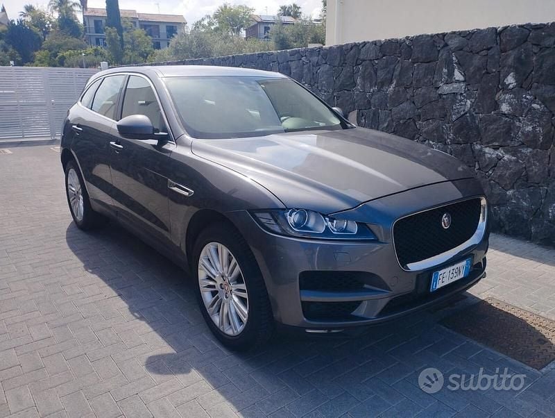 Usata Jaguar F-Pace Prestige 300 CV (220 kW) 2016 Grigio SUV
