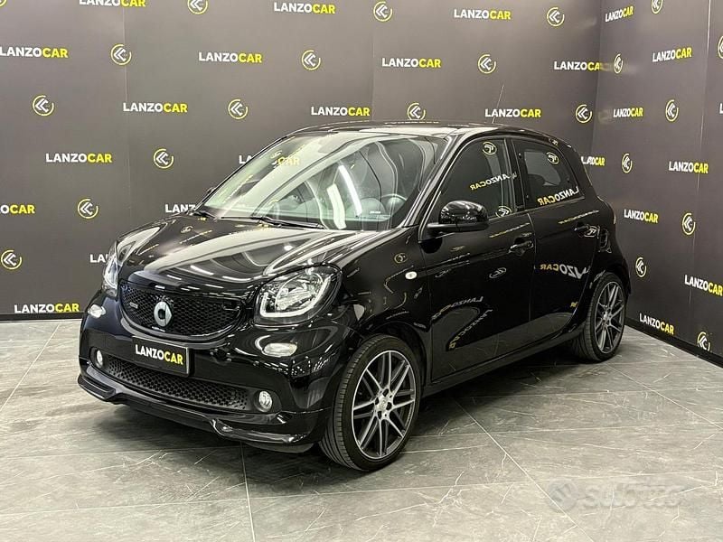 Nero Usata 2017 Smart ForFour Brabus Xclusive Utilitaria | 15.900 € (Buon prezzo) - Immagine 1/4