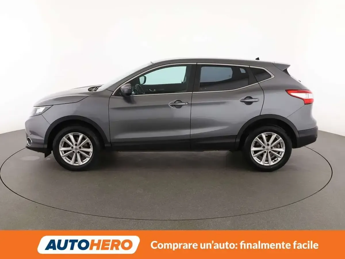 Usata Nissan Qashqai Acenta 131 CV (96 kW) 2017 Argento SUV