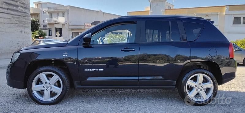 Usata Jeep Compass Limited 163 CV (119 kW) 2011 Blu SUV