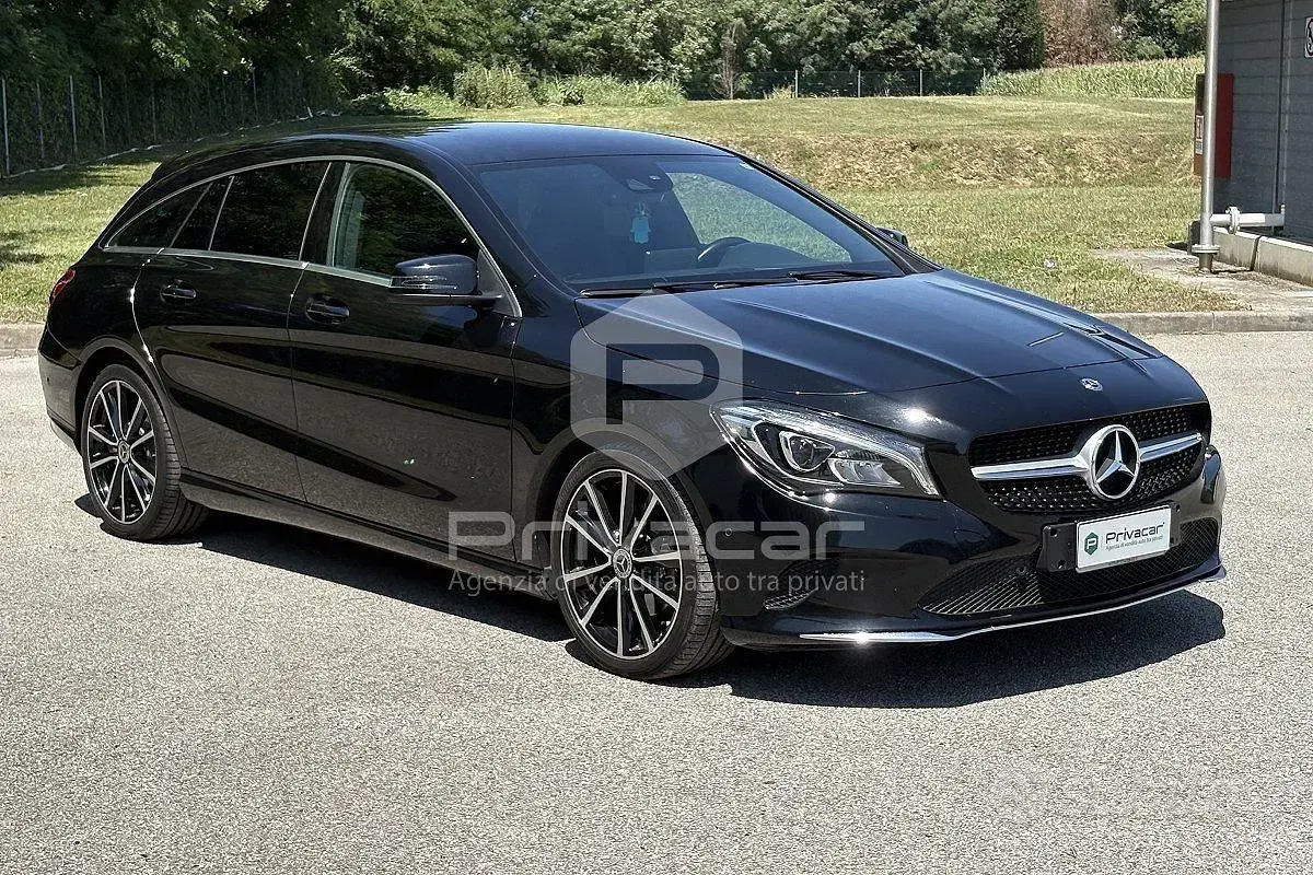 Usata Mercedes CLA200 136 CV (100 kW) 2018 Nero Coupé