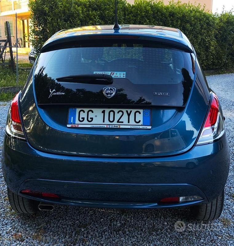 Usata Lancia Ypsilon 69 CV (50 kW) 2021 Blu Utilitaria