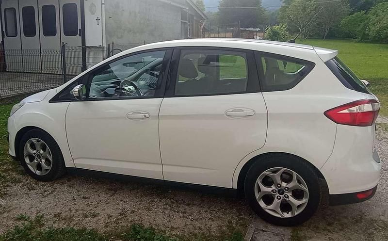 Begagnad Ford C-MAX Titanium 109 HK (80 kW) 2013 Vit Minibuss