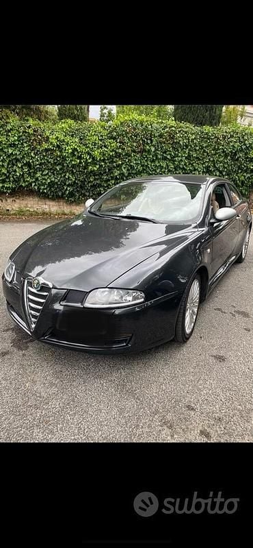 Occasion Alfa Romeo GT 166 ch (122 kW) 2006 Gris Coupé