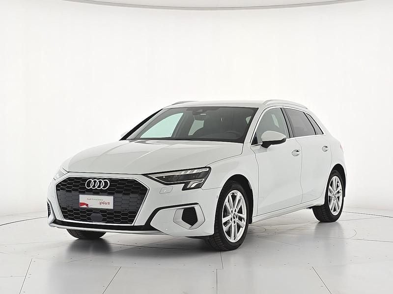 Begagnad Audi A3 Advanced 150 HK (110 kW) 2023 Sedan