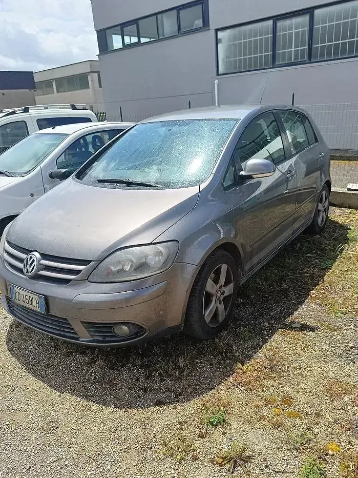 Usata VW Golf V 115 CV (84 kW) 2007 Berlina