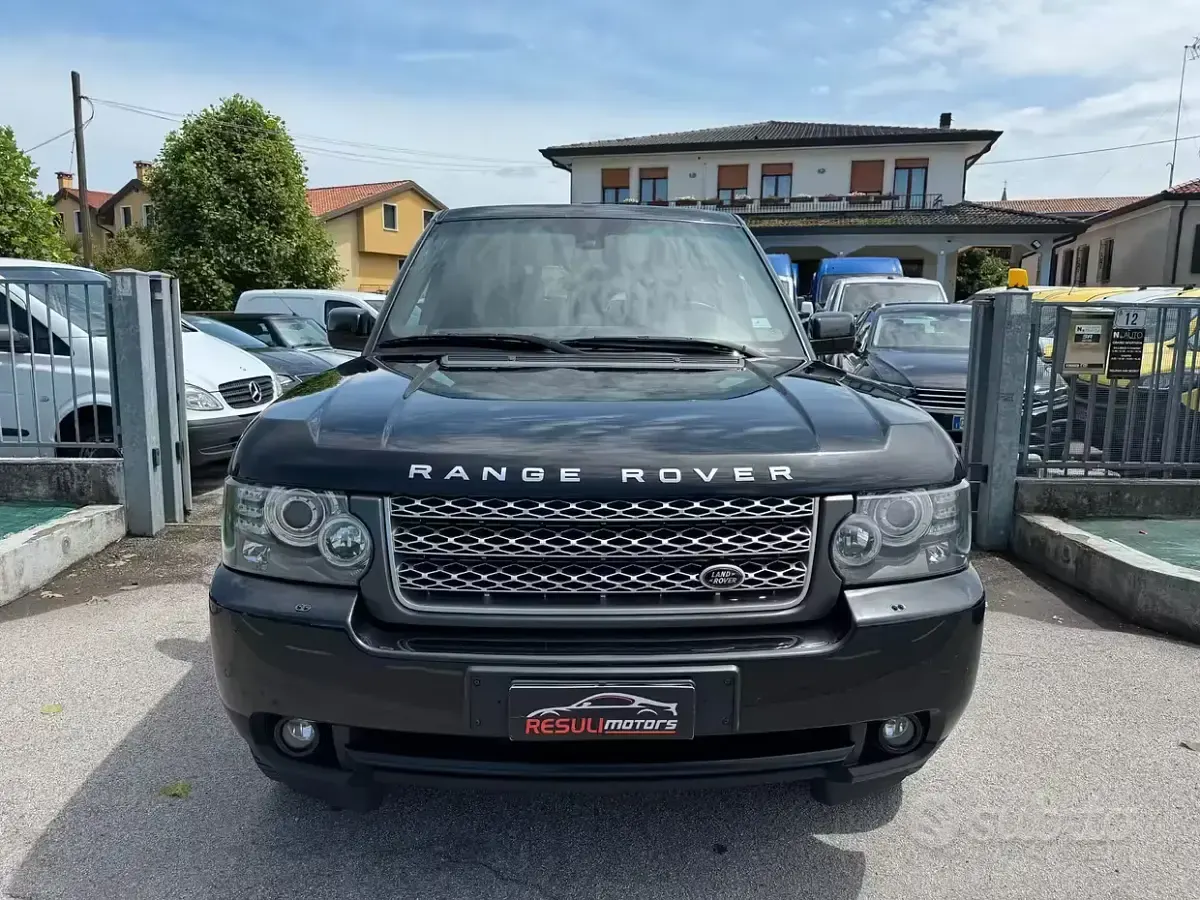 Usata Land Rover Range Rover Vogue SE 272 CV (200 kW) 2009 Nero SUV