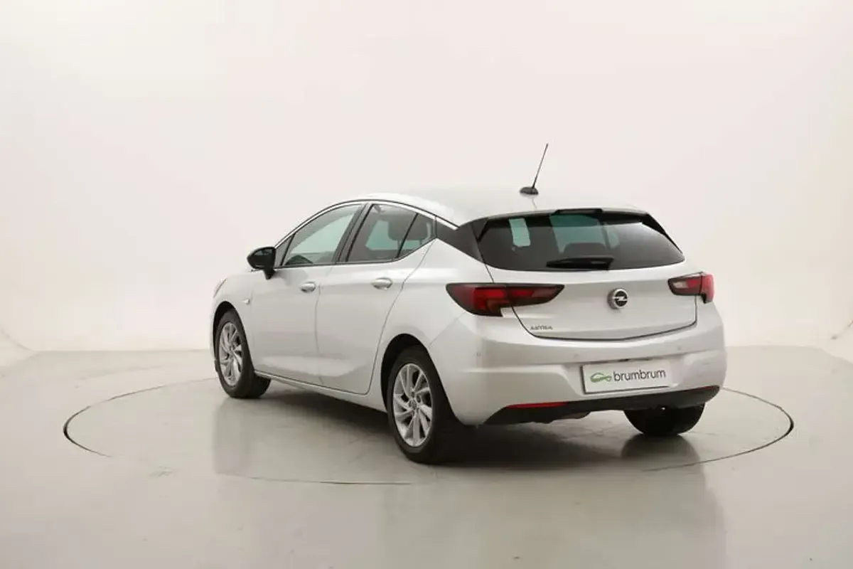 Usata Opel Astra Business Elegance 122 CV (89 kW) 2021 Argento Berlina