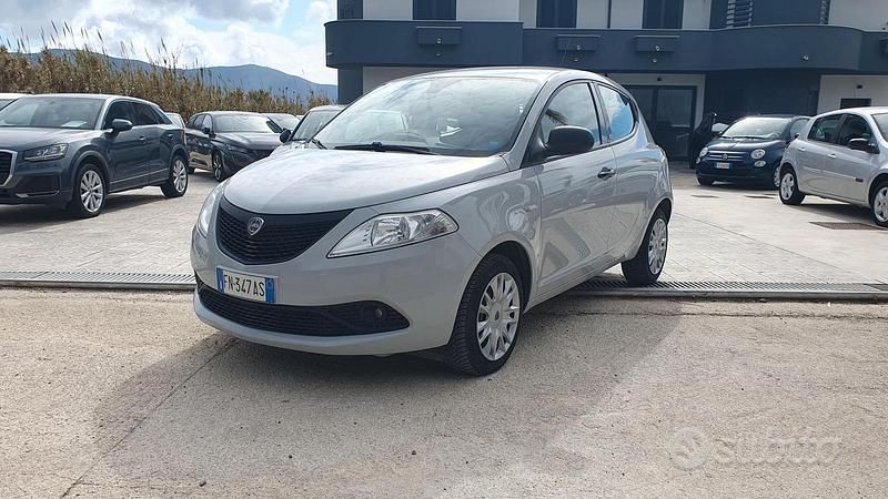 Usata Lancia Ypsilon 69 CV (50 kW) 2018 Utilitaria