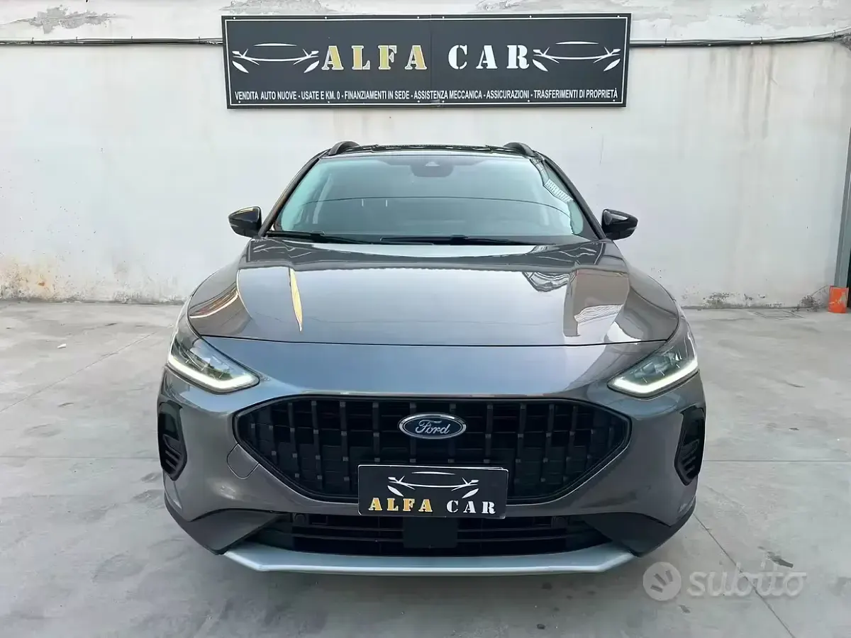 Usata Ford Focus Active 115 CV (84 kW) 2024 Grigio Berlina