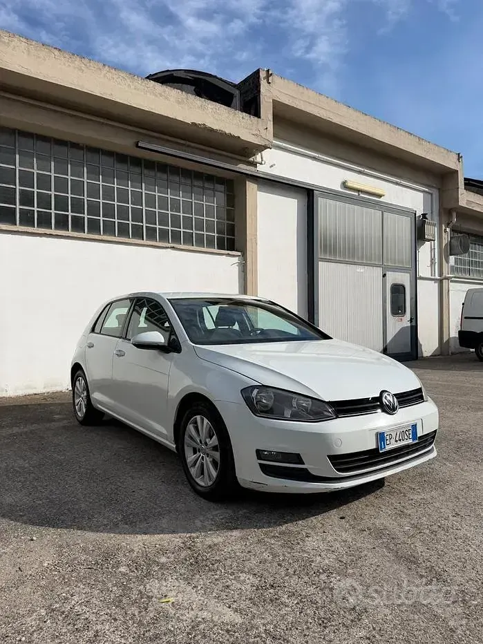 Usata VW Golf VII Highline 105 CV (77 kW) 2013 Bianco Berlina