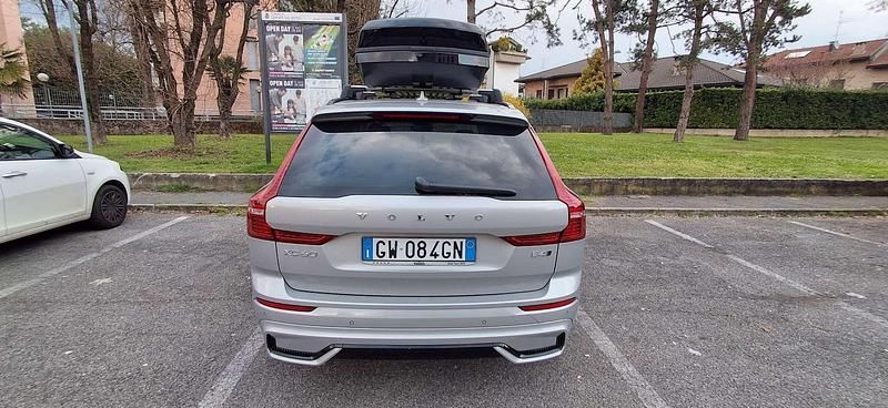 Usado Volvo XC60 Plus 197 HP (144 kW) 2024 SUV
