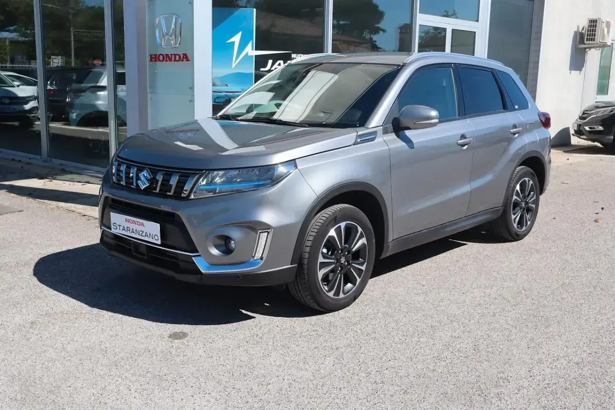 Usata Suzuki Vitara 129 CV (94 kW) 2023 Grigio SUV