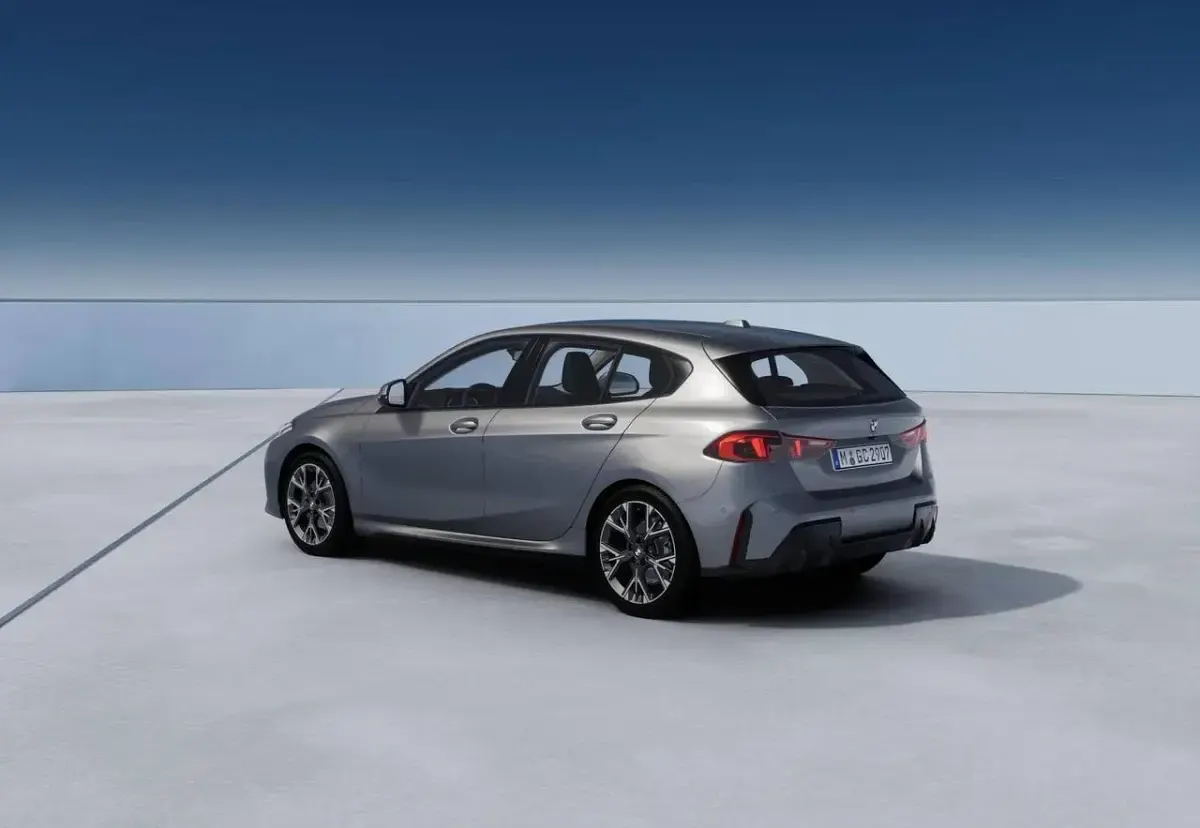 Nuova BMW 116 M Sport 122 CV (89 kW) 2026 Grigio Utilitaria
