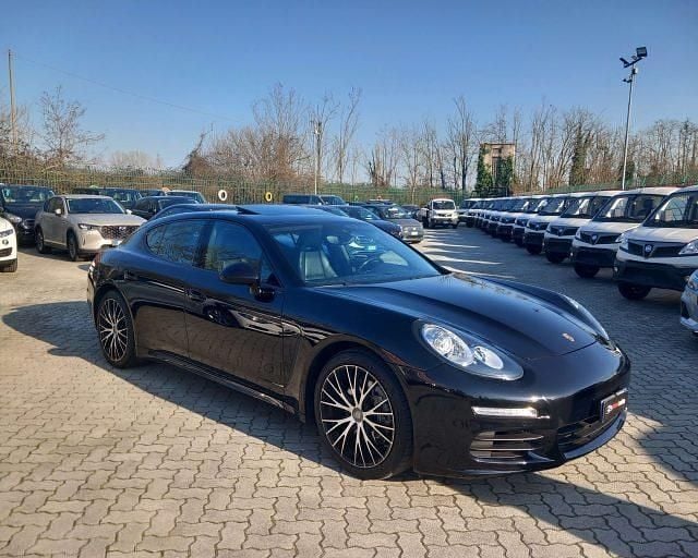 Usata Porsche Panamera 300 CV (220 kW) 2015 Nero Utilitaria