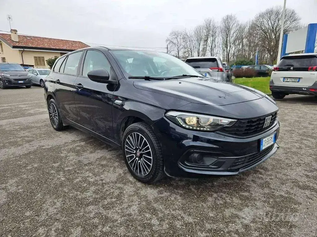 Usata Fiat Tipo 101 CV (74 kW) 2023 Grigio colosseo Station wagon