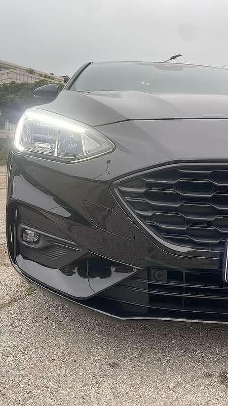 Usata Ford Focus ST-Line 120 CV (88 kW) 2021 Nero Berlina