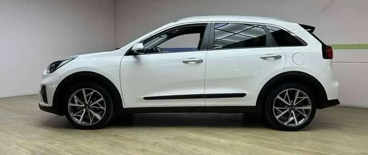 Usata Kia Niro Style 105 CV (77 kW) 2021 Bianco SUV