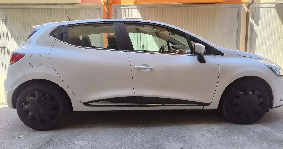 Usata Renault Clio IV Zen 75 CV (55 kW) 2018 Berlina