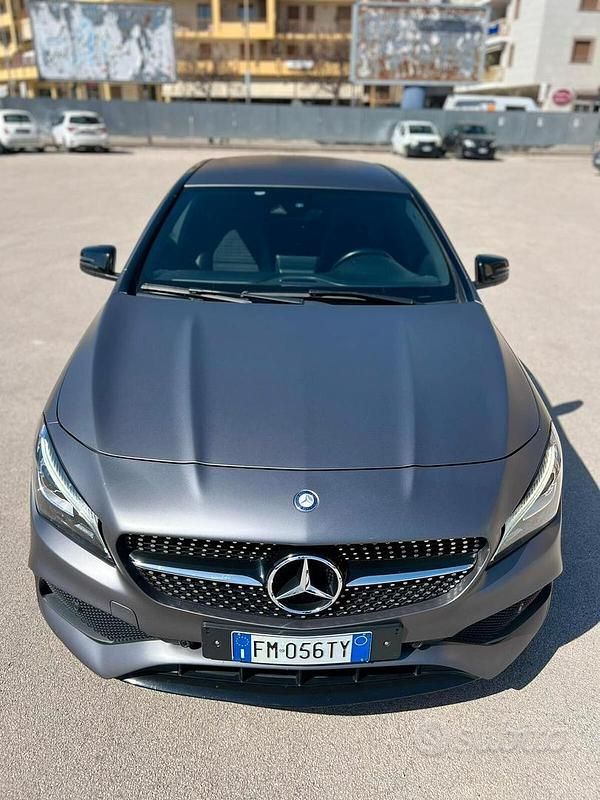 Usata Mercedes CLA220 Premium 176 CV (129 kW) 2018 Grigio Berlina