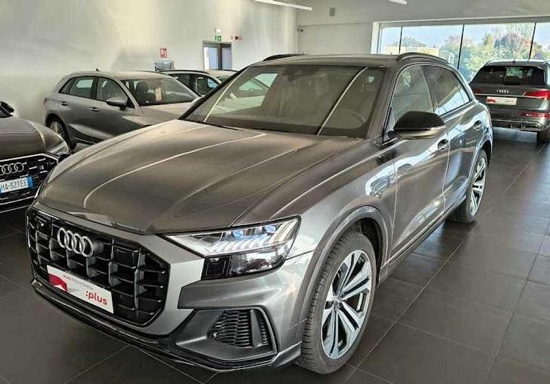 Usata Audi Q8 Sport 231 CV (169 kW) 2020 Grigio SUV