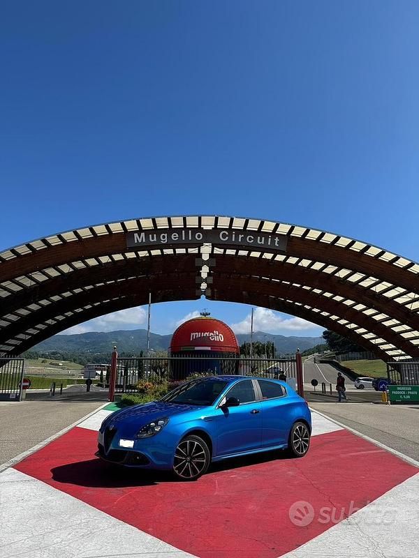 Blu Usata 2020 Alfa Romeo Giulietta Tre volumi | 14.200 € (Buon prezzo) - Immagine 1/4