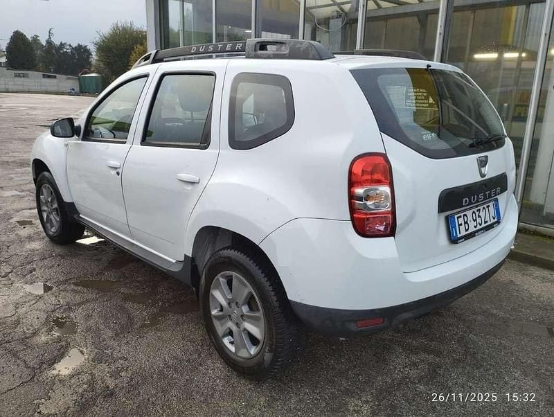 Bianco Usata 2015 Dacia Duster SUV | 6100 € (Ottimo prezzo) - Immagine 1/4