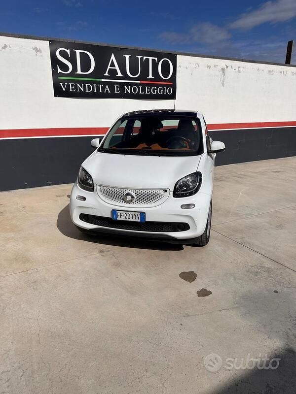 Usata Smart ForFour Prime 71 CV (52 kW) 2017 Bianco Utilitaria