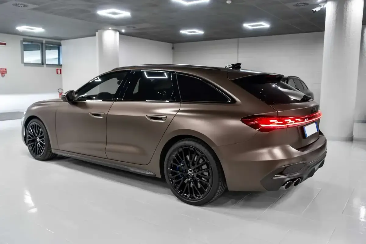 Usata Audi S5 Ambiente 367 CV (269 kW) 2025 Mythos schwarz Station wagon