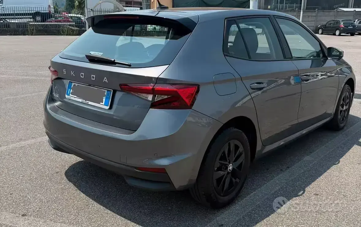 Usata Skoda Fabia 80 CV (58 kW) 2024 Grigio Utilitaria