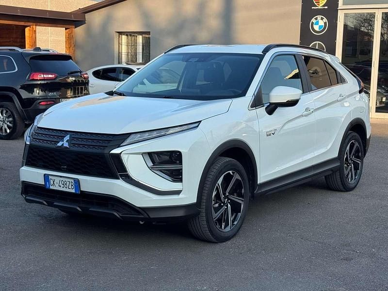 Usata Mitsubishi Eclipse Cross Intense 98 CV (72 kW) 2022 Bianco SUV