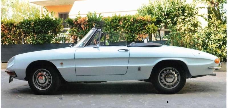 Usata Alfa Romeo Spider Veloce 131 CV (96 kW) 1968 Azzurro alfa romeo Cabrio