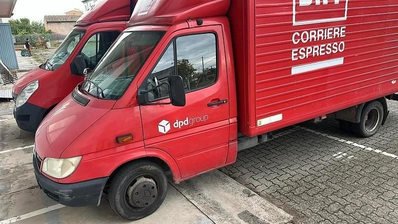 Usata Mercedes Sprinter 156 CV (114 kW) 2004 Rosso Furgone