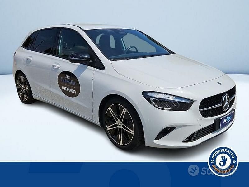 Bianco Usata 2023 Mercedes B180 Advanced Monovolume | 31.800 € (Cara) - Immagine 1/3