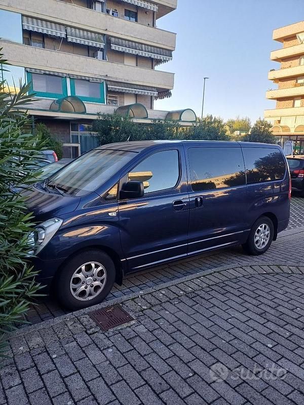 Usata Hyundai H-1 2009 Blu Monovolume