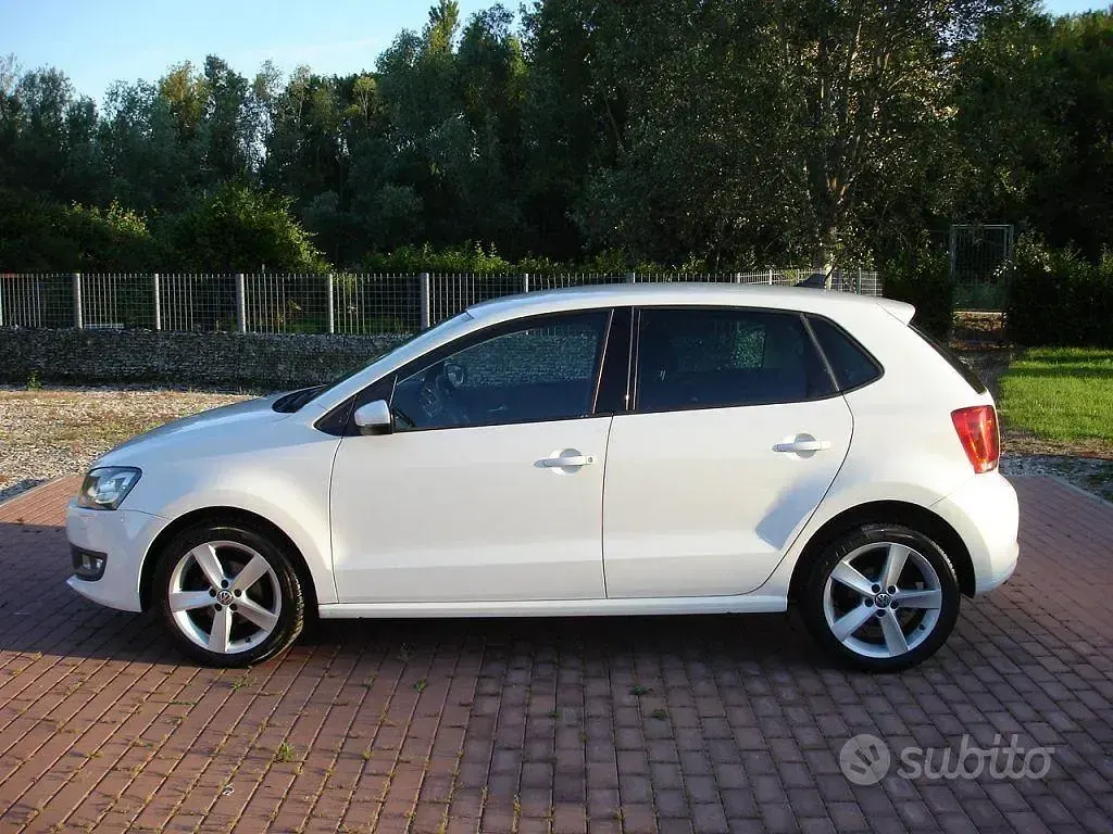 Usata VW Polo Highline 90 CV (66 kW) 2011 Bianco Utilitaria