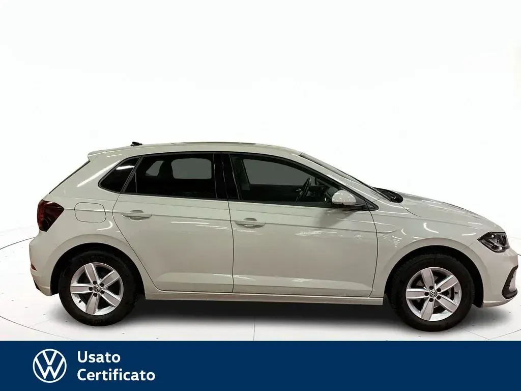 Usata VW Polo Life 95 CV (69 kW) 2023 Grigio / pastello Utilitaria