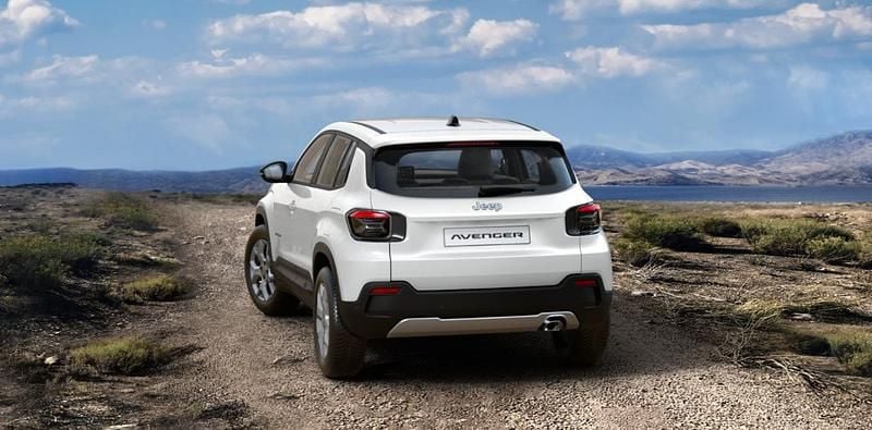 Usata Jeep Avenger Altitude 101 CV (74 kW) 2024 Bianco SUV