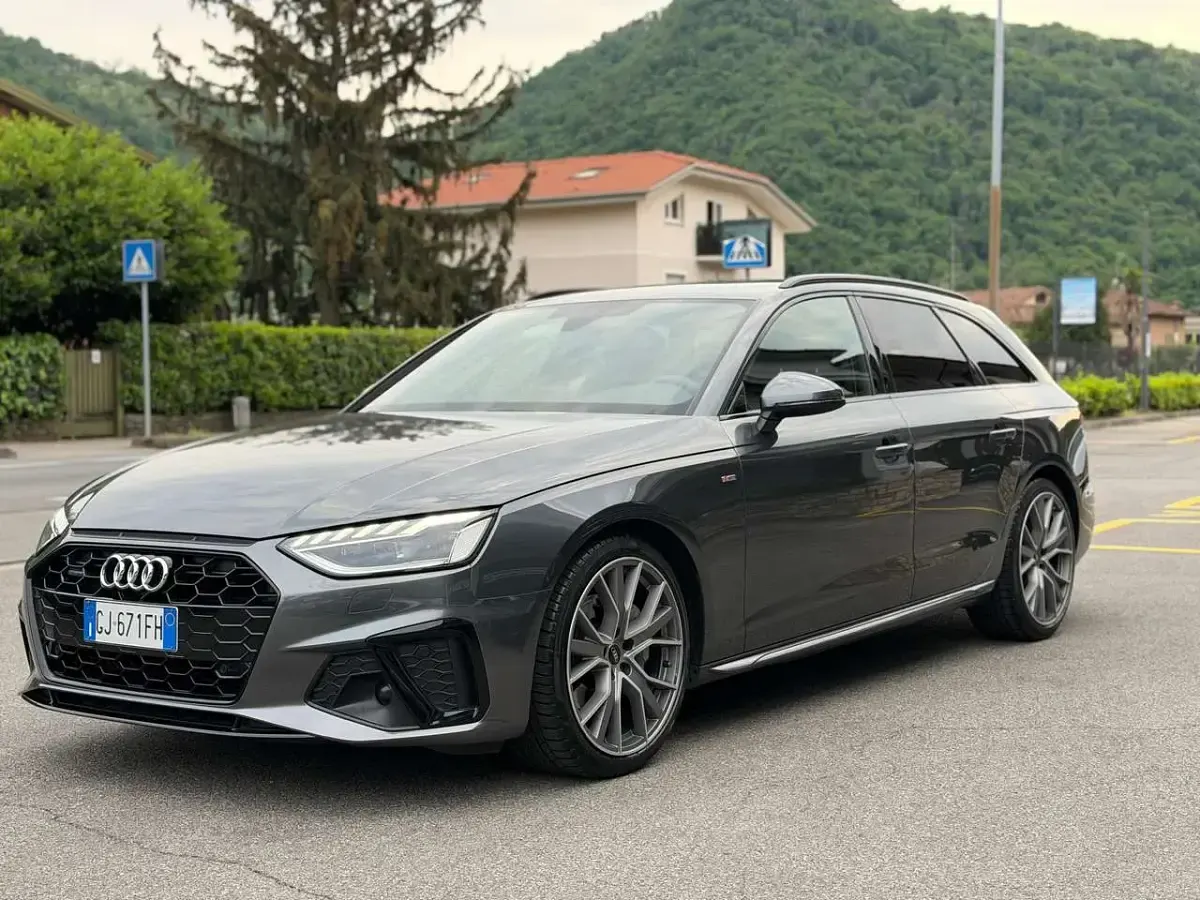 Usata Audi A4 S-Line 204 CV (150 kW) 2022 Daytonagrau perleffekt Station wagon